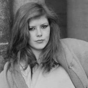 Kirsty MacColl Obituary – 'Fairytale of New York' Singer Tragically Dies in Boating Accident