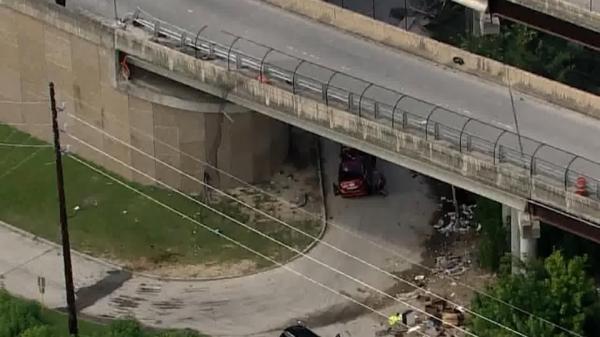 Tragedy in Harris County: Woman Killed After Vehicle Plunges Off Overpass in Devastating Crash